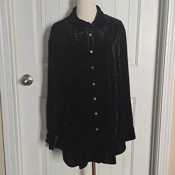 Talbots Plus 2X Black Velvet Button-Up Shirt Collared Longline Witchy Holiday - Picture 2 of 5